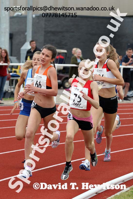 Girls under-13s 800 metres, Northern Under-13s, U-15s and 17s Championships. Photo: David T. Hewitson/Sports for All Pics